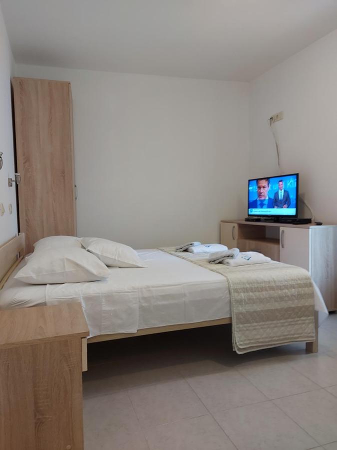 Apartments Jelicic Biograd Na Moru Buitenkant foto