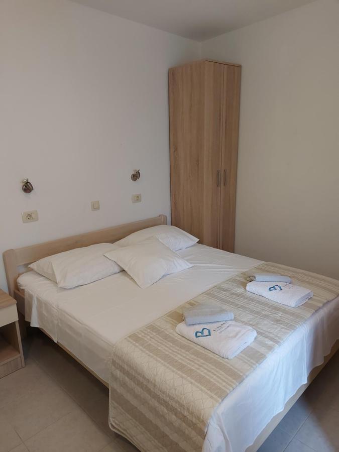Apartments Jelicic Biograd Na Moru Buitenkant foto