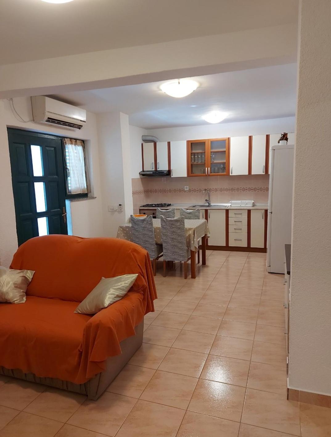 Apartments Jelicic Biograd Na Moru Buitenkant foto