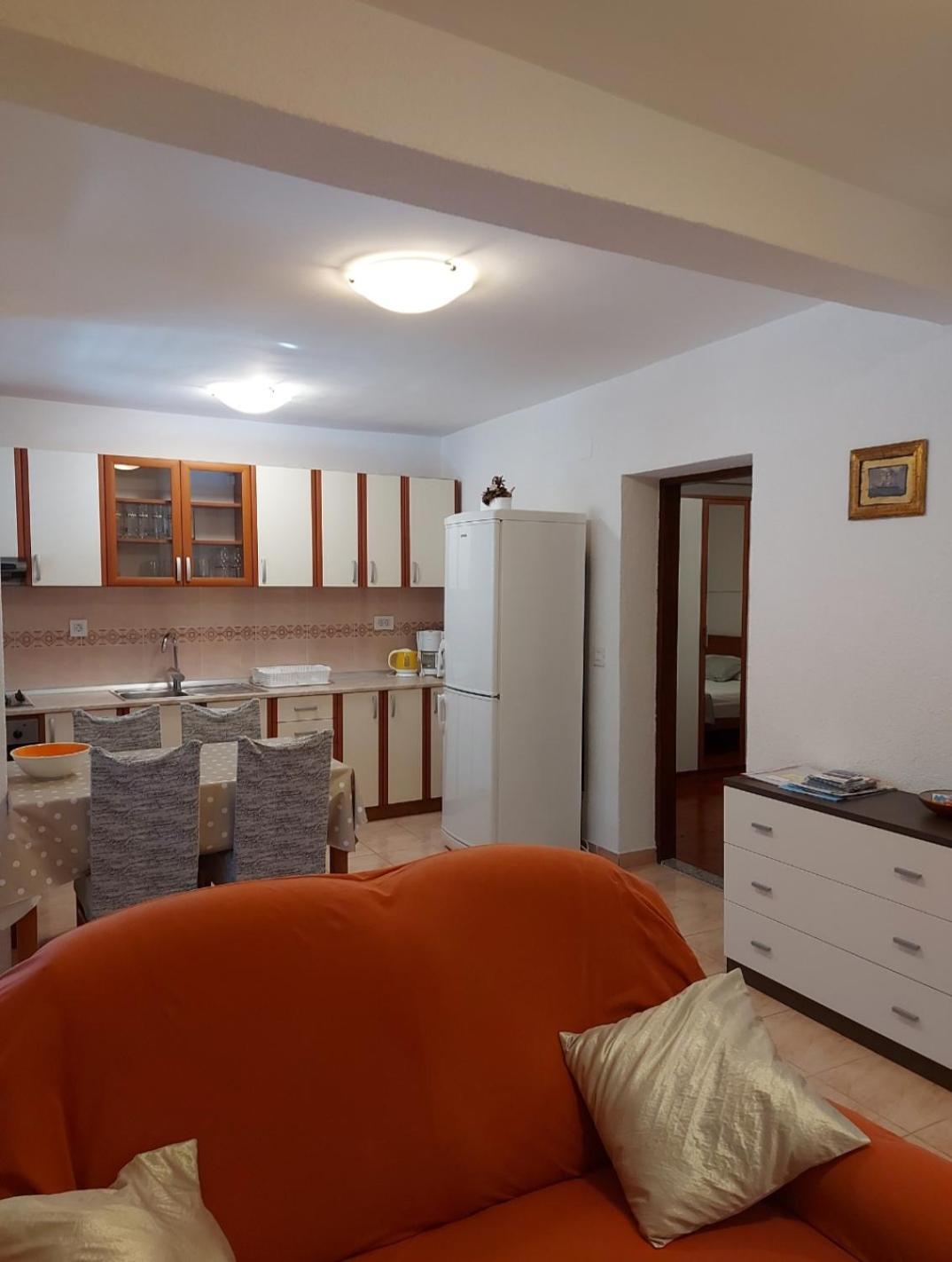 Apartments Jelicic Biograd Na Moru Buitenkant foto