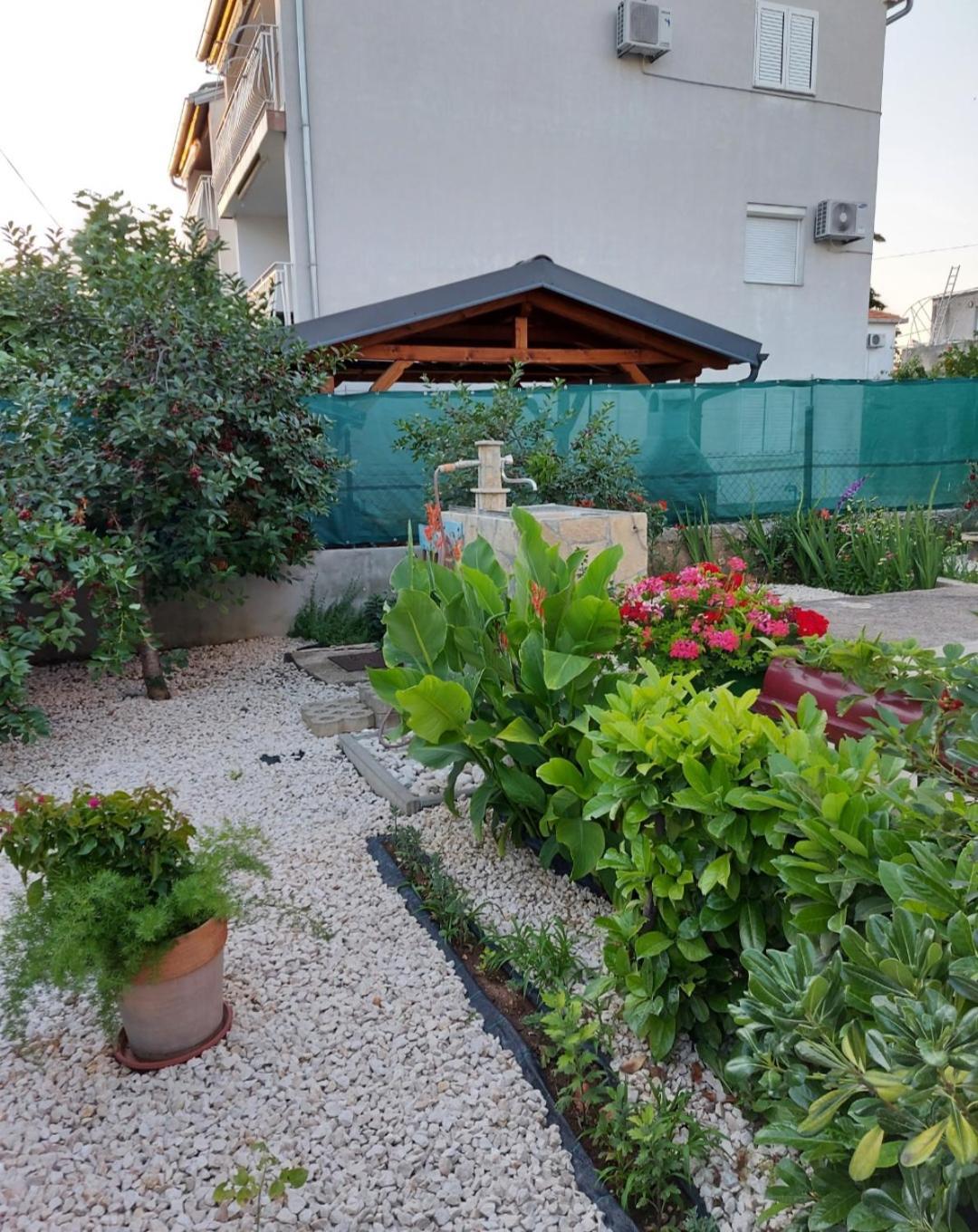 Apartments Jelicic Biograd Na Moru Buitenkant foto