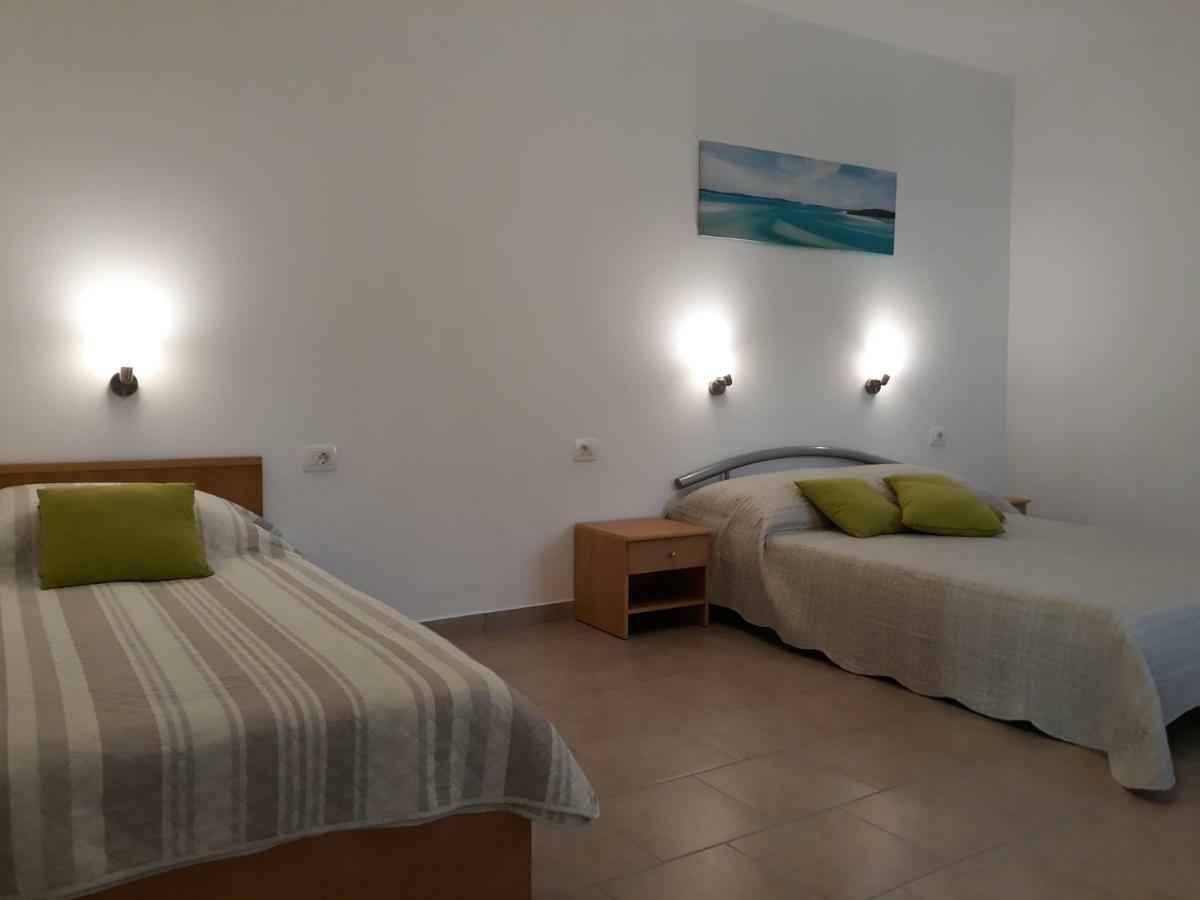 Apartments Jelicic Biograd Na Moru Buitenkant foto