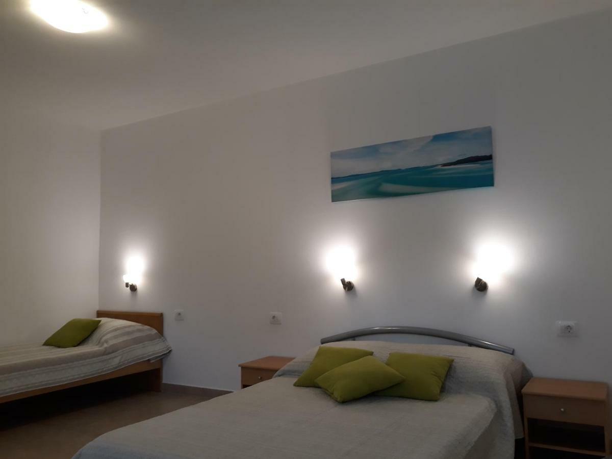 Apartments Jelicic Biograd Na Moru Buitenkant foto