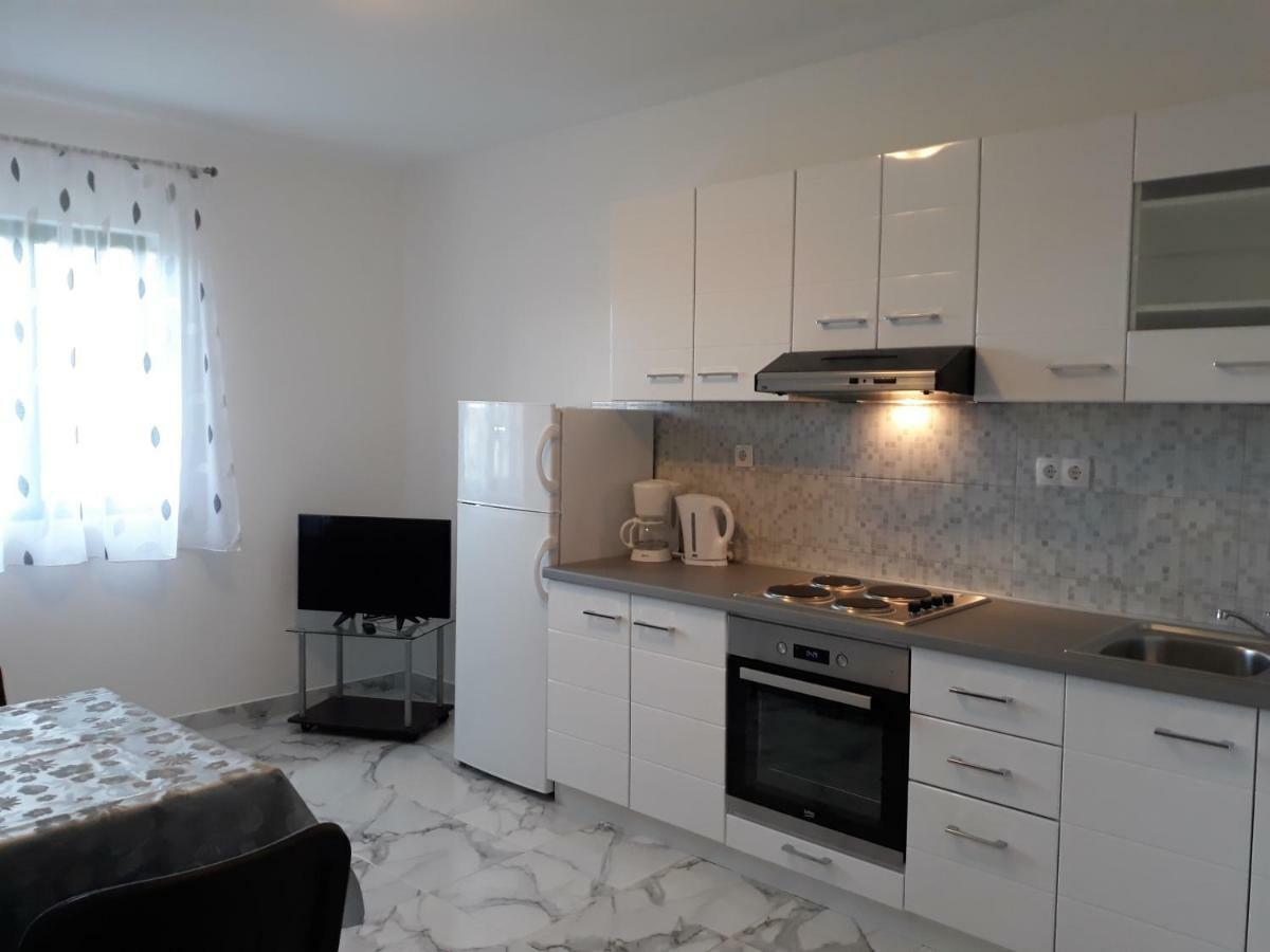 Apartments Jelicic Biograd Na Moru Buitenkant foto