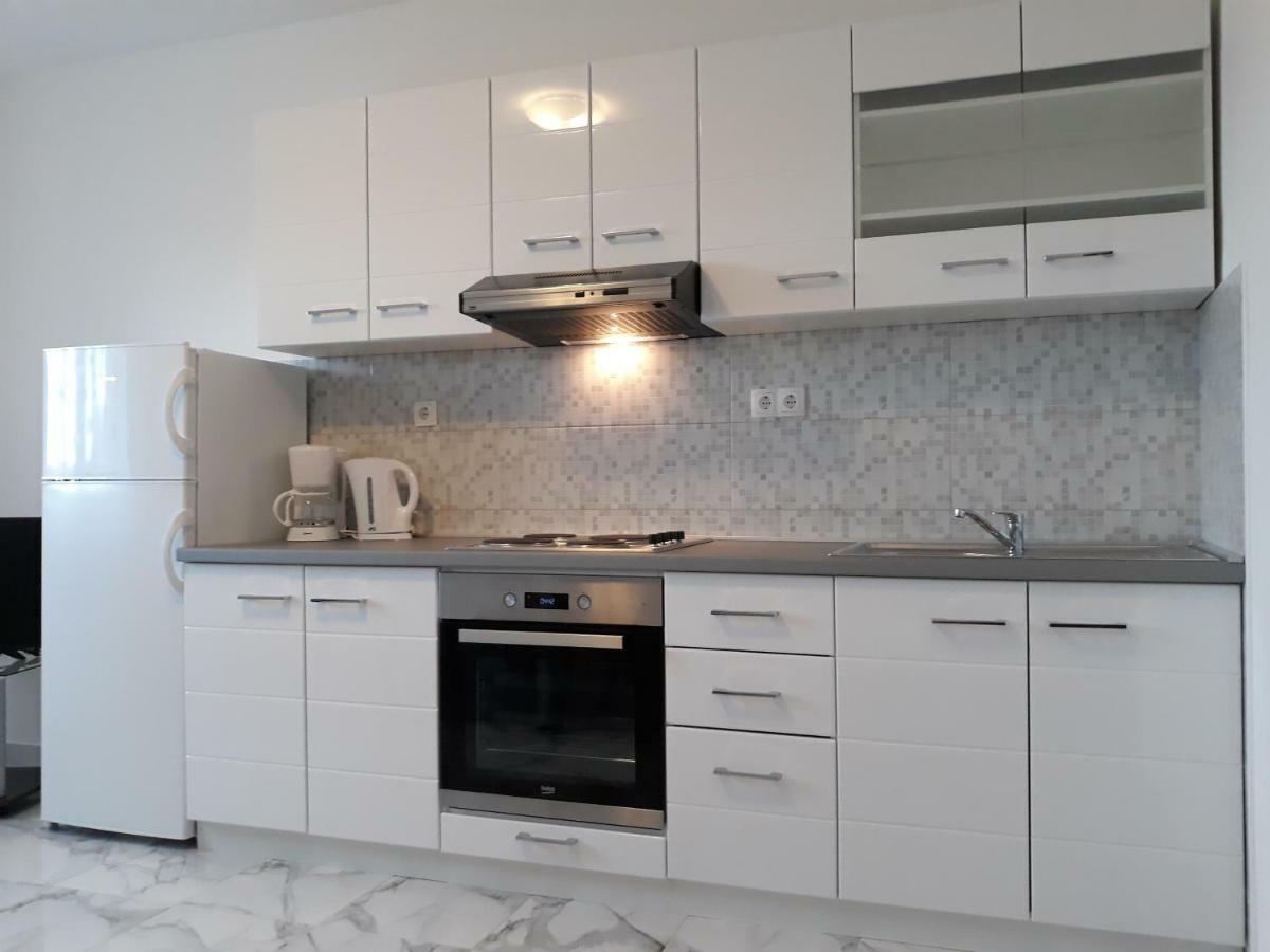 Apartments Jelicic Biograd Na Moru Buitenkant foto