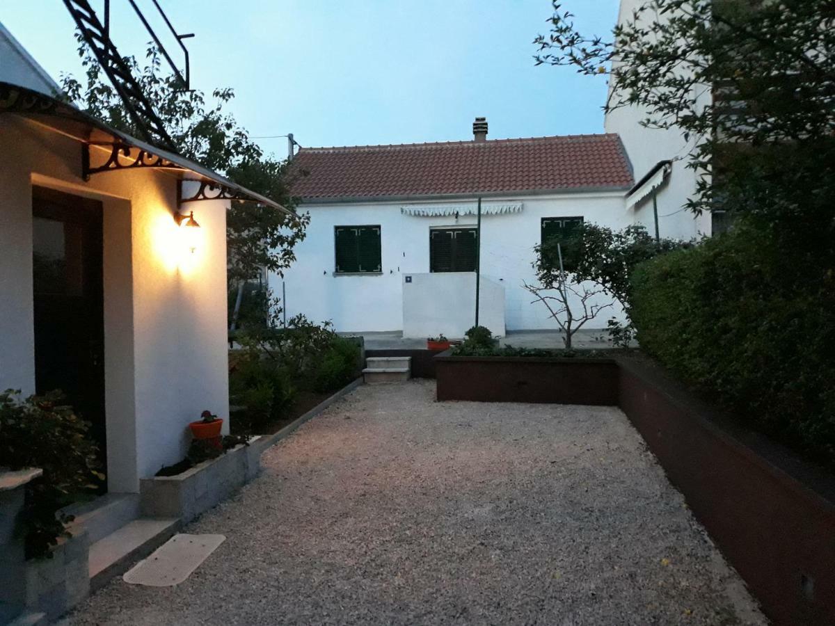 Apartments Jelicic Biograd Na Moru Buitenkant foto