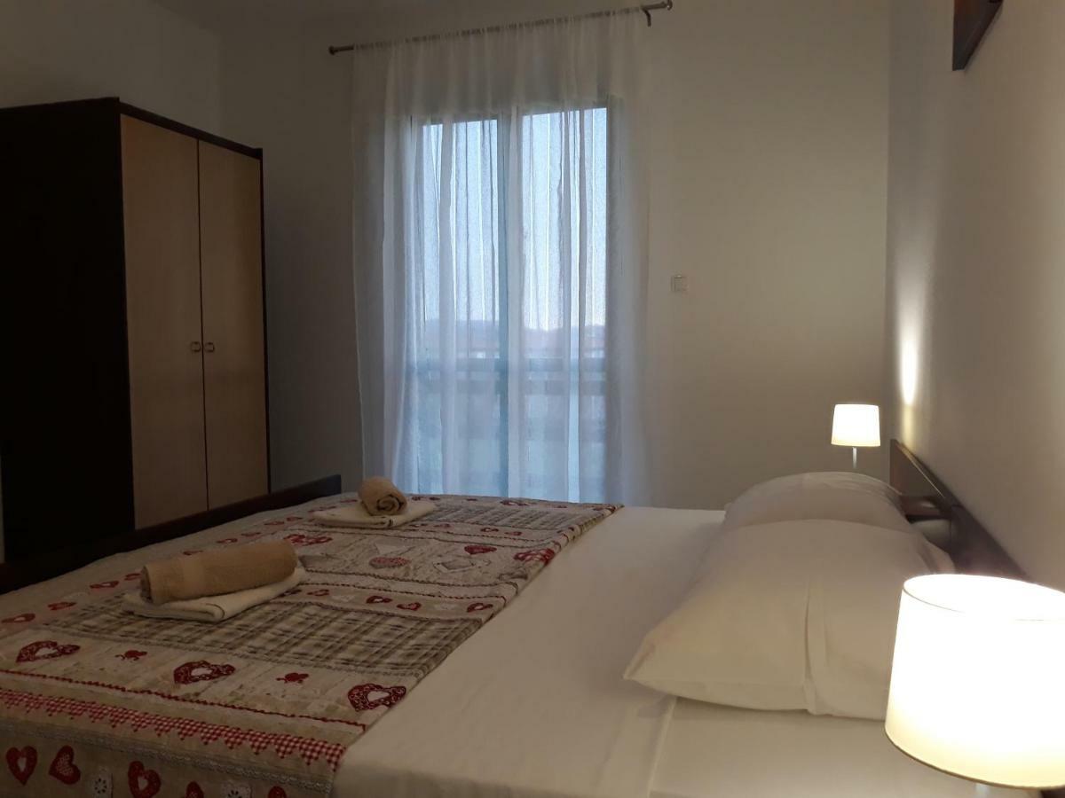 Apartments Jelicic Biograd Na Moru Buitenkant foto