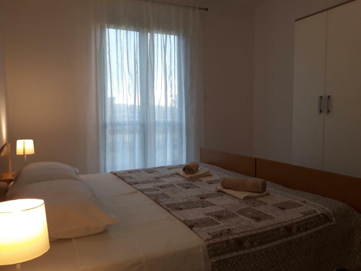 Apartments Jelicic Biograd Na Moru Buitenkant foto